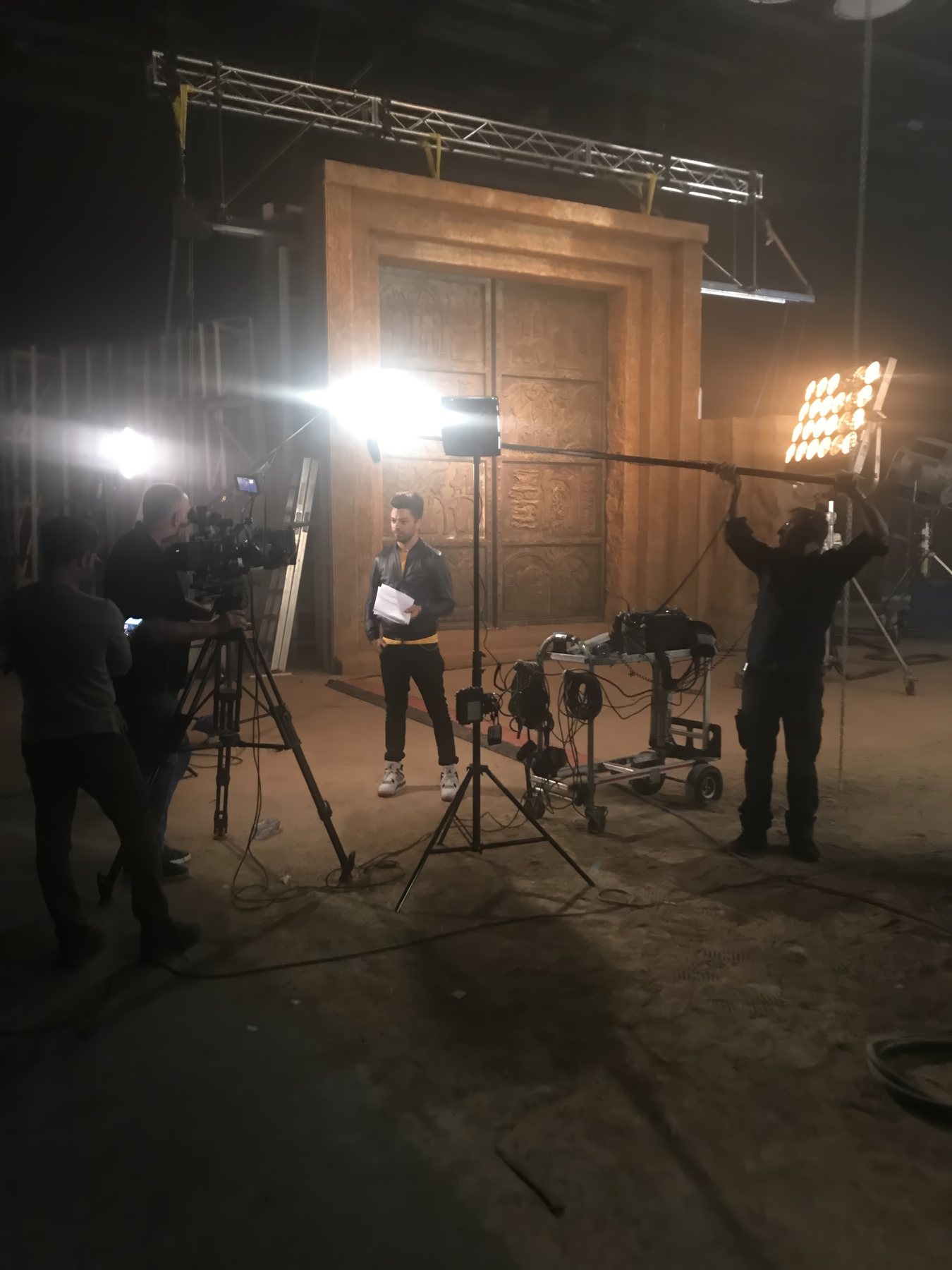 Dominic Cooper recording a promotional clip for Preacher Season 4